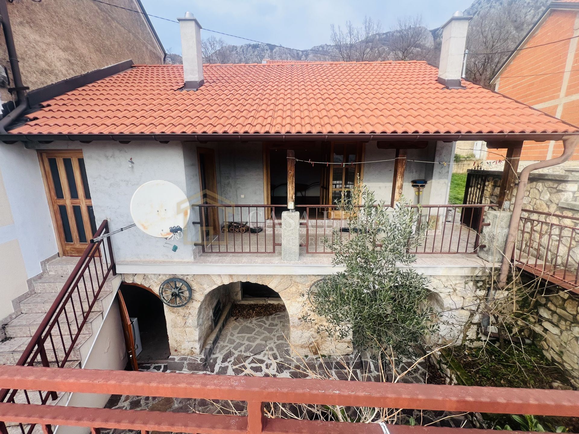 Casa u Vinodolskoj općini, 135m², 2 sobe
