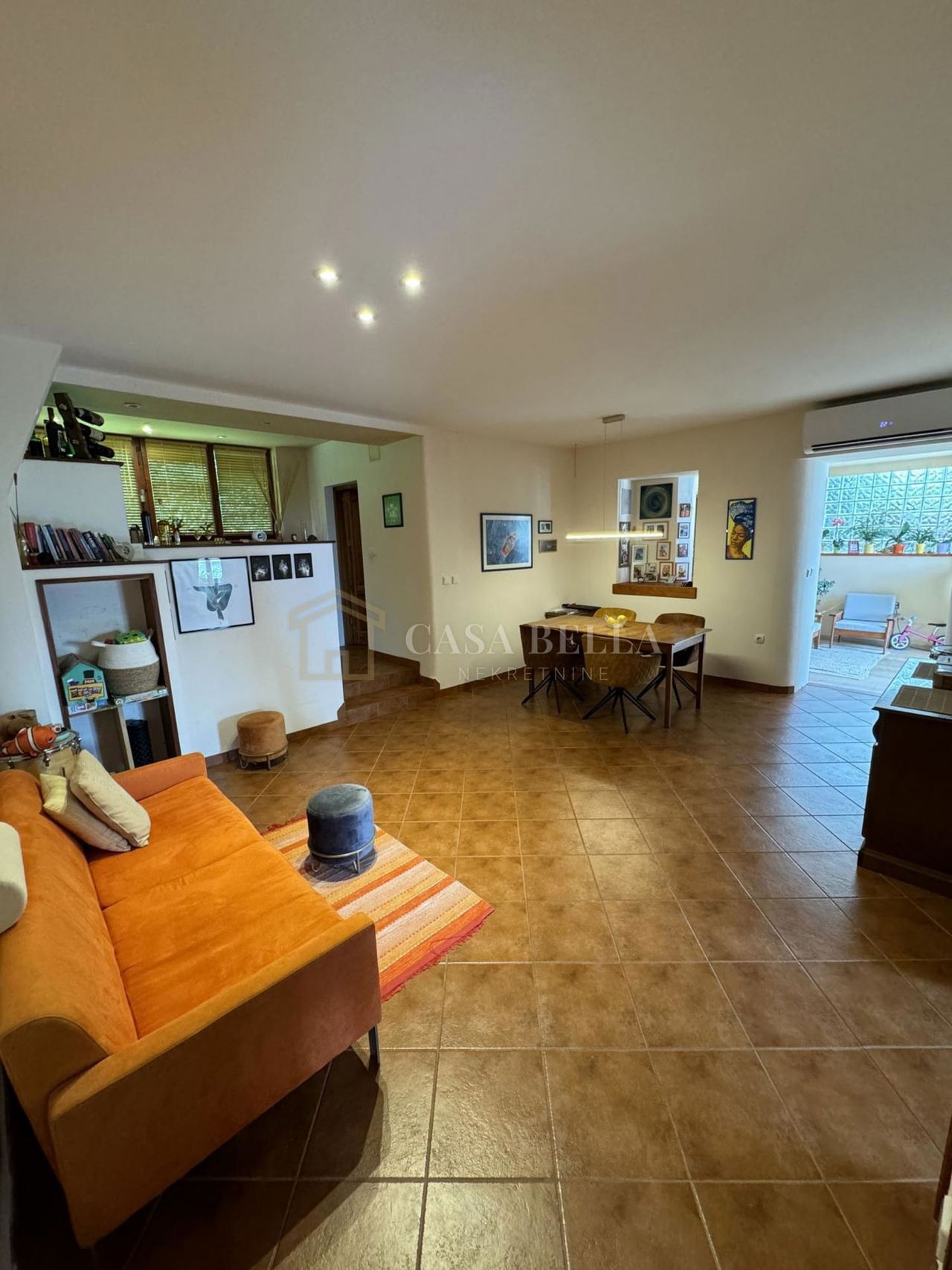 Wohnung u Opatiji, 118m², 3 sobe