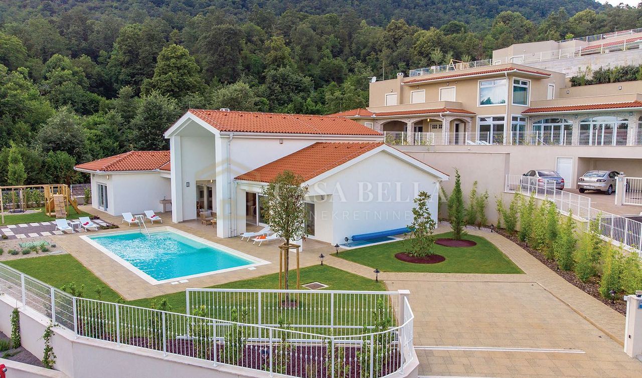 Casa u Opatiji, 400m², 4 sobe, slika 4