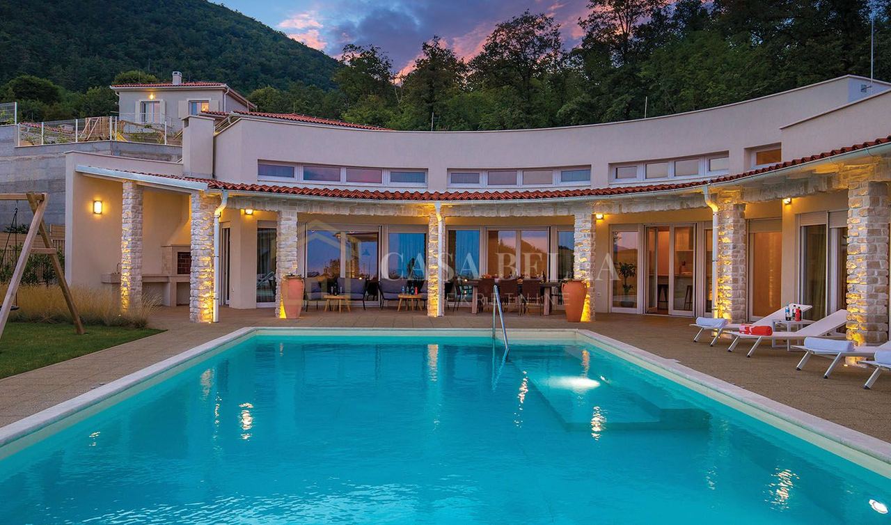 Casa u Opatiji, 400m², 4 sobe, slika 2