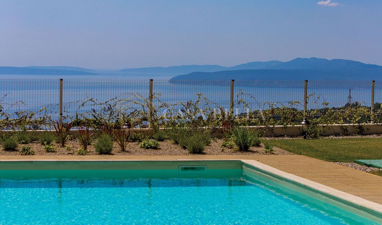 Casa u Opatiji, 400m², 5 soba, slika 3