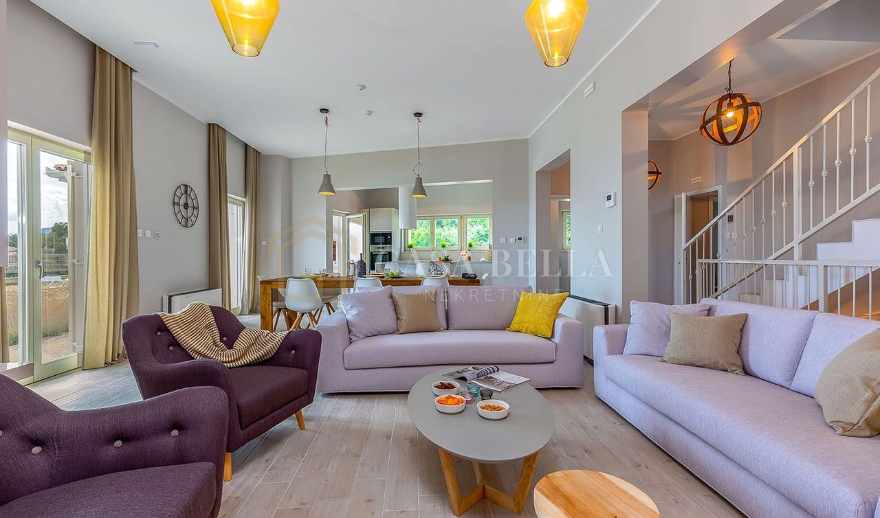 Casa u Opatiji, 400m², 5 soba, slika 4