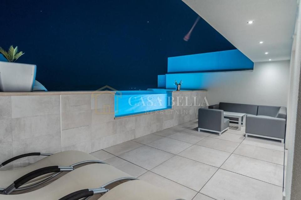 Casa u Opatiji, 250m², slika 4
