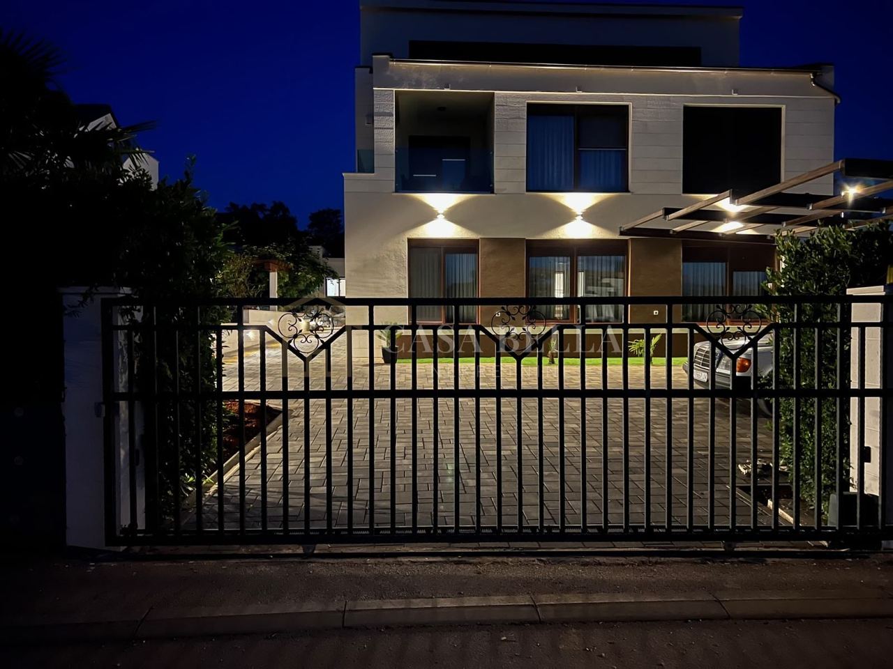 Kuća u Malinskoj – Dubašnici, 400m²