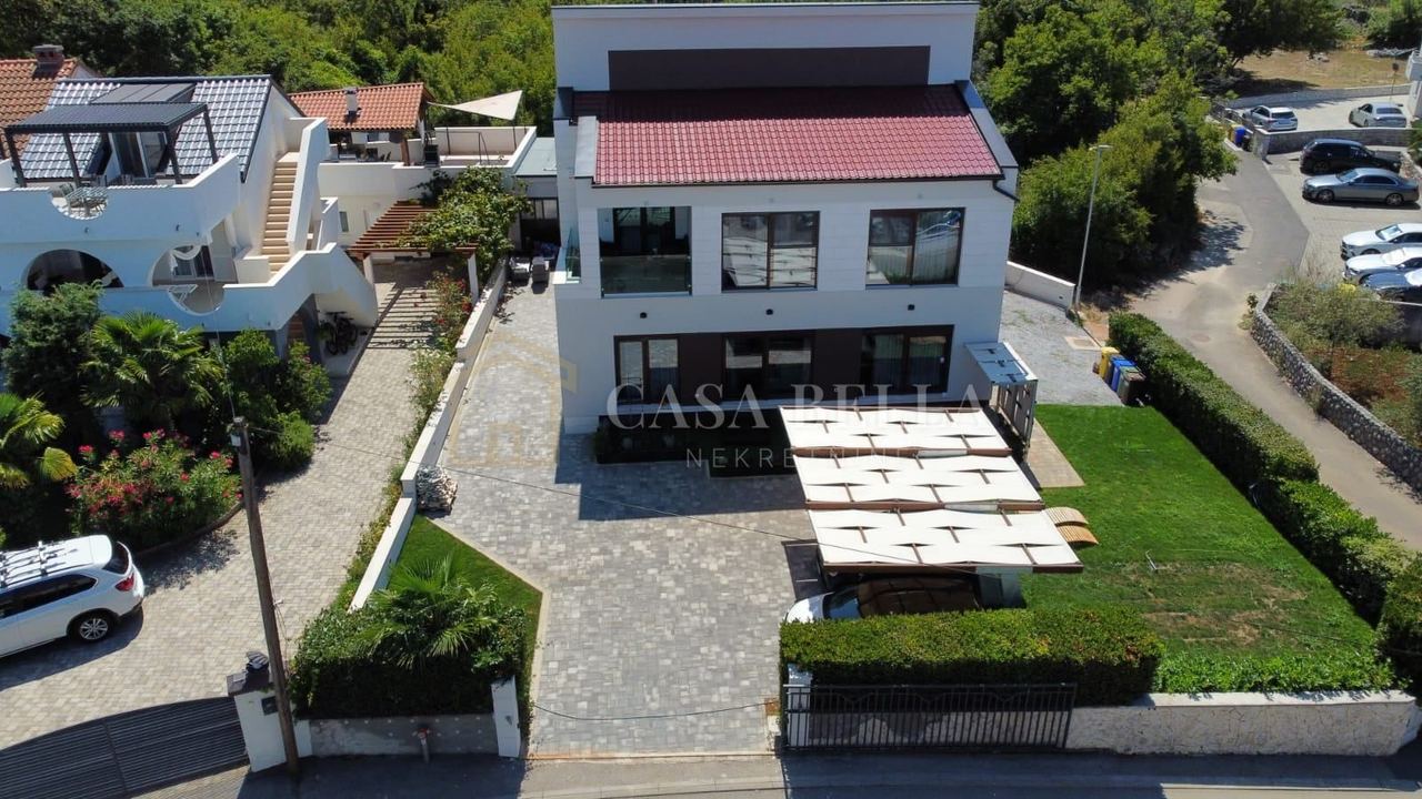 House u Malinskoj – Dubašnici, 400m², slika 5
