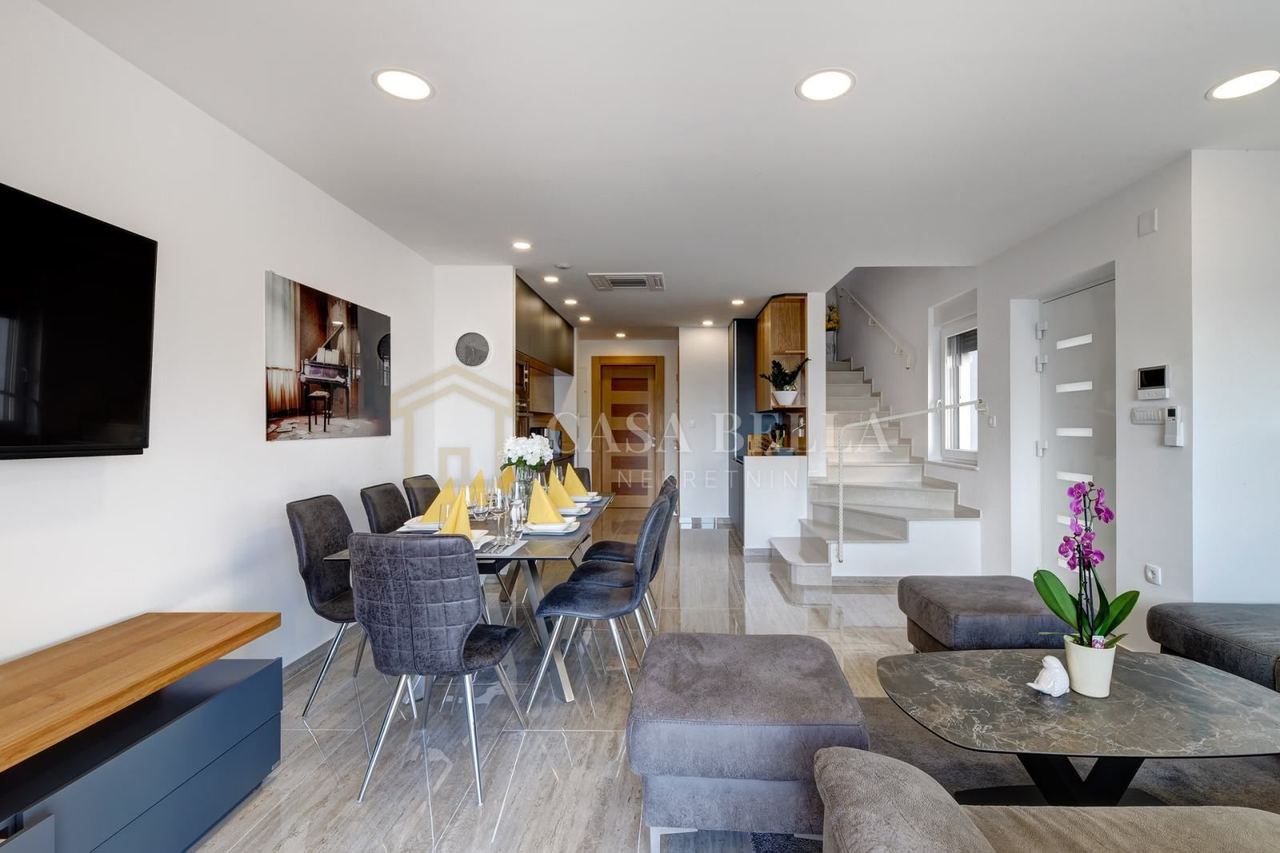 Stan u Crikvenici, 232.41m², 4 sobe, slika 3