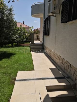 Apartment u Novi Vinodolskiu, 71.4m², 1 soba