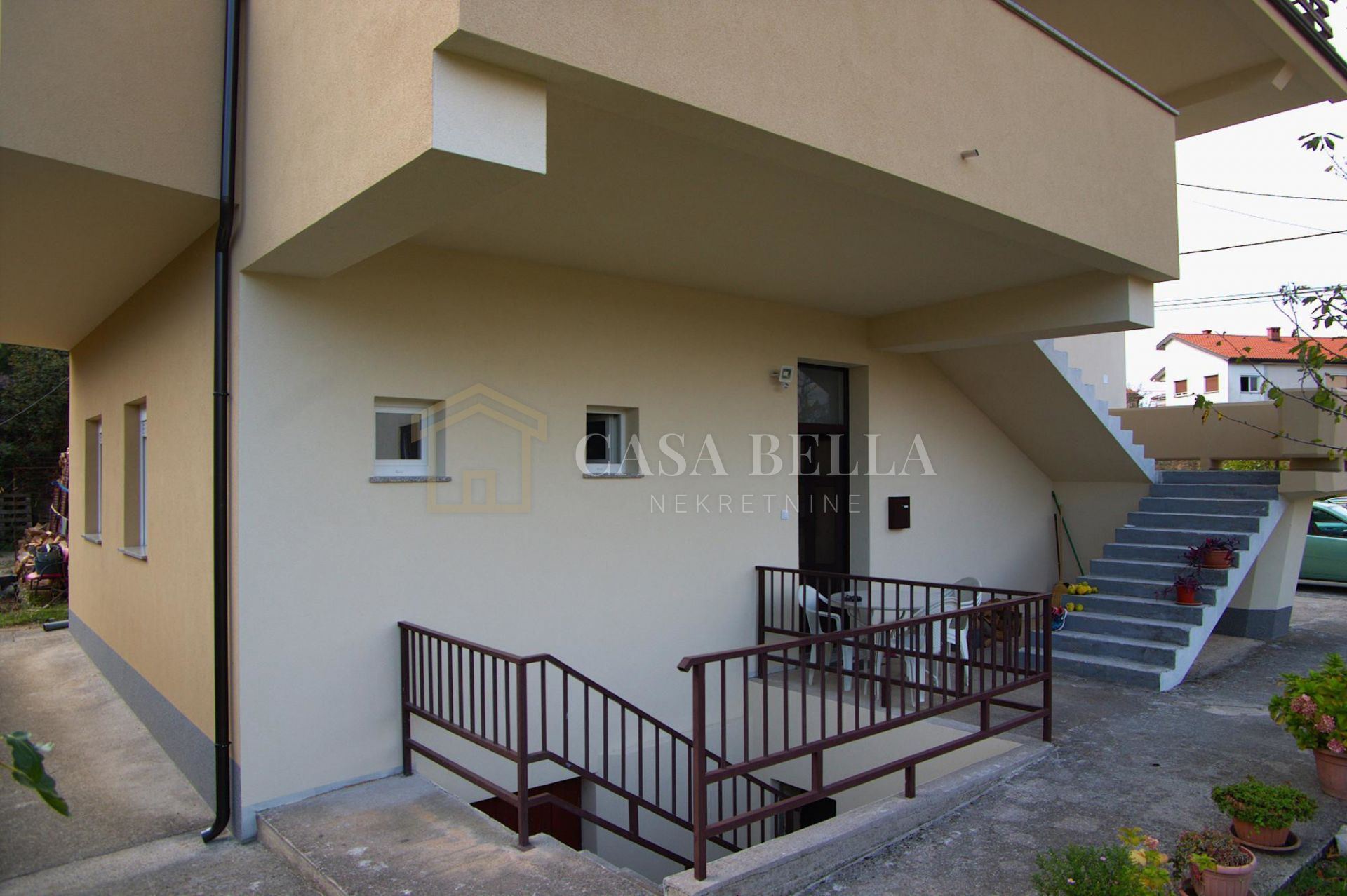 House u Viškovu, 400m², 4 sobe