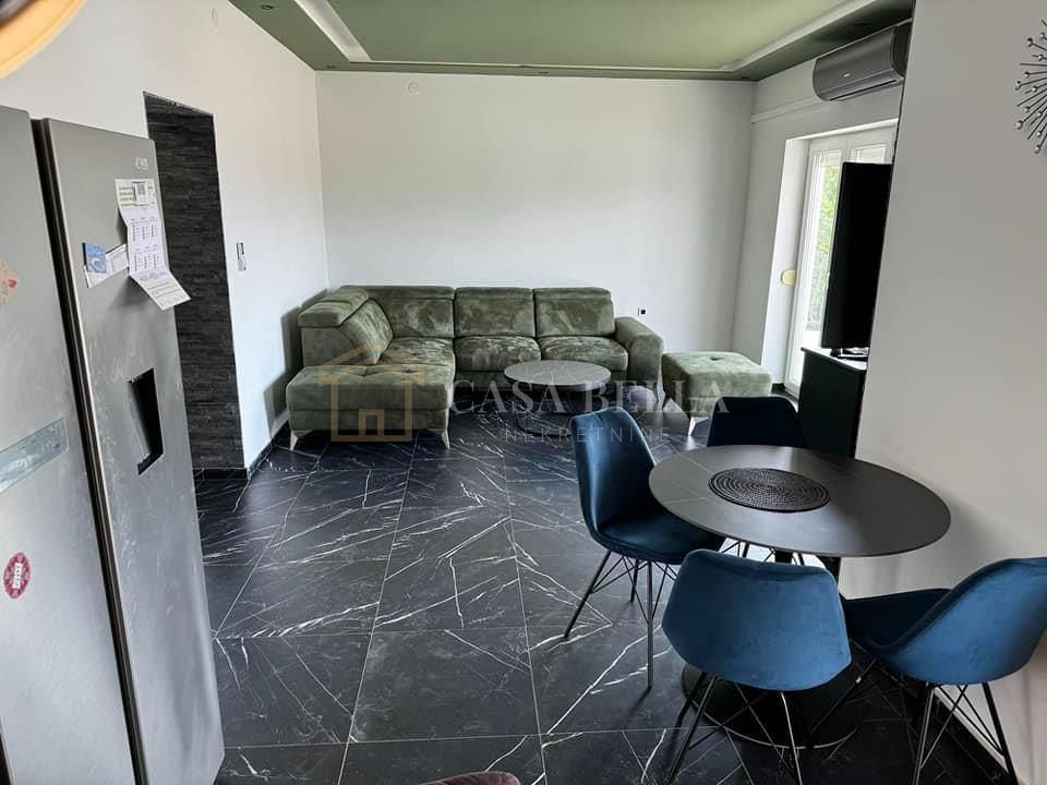 Haus u Viškovu, 230m², 4 sobe, slika 2