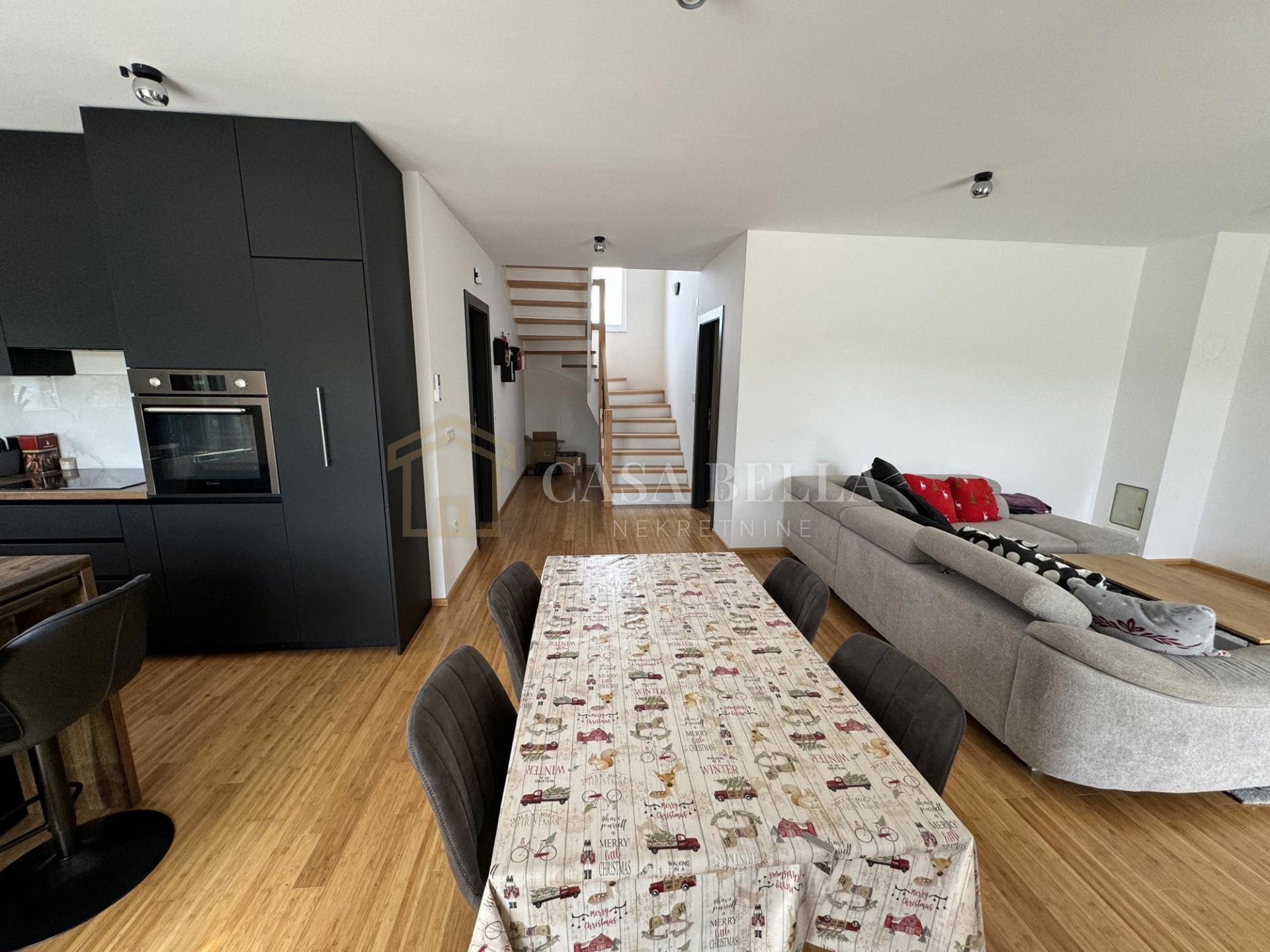 Haus u Vrbniku, 152m², 4 sobe, slika 2