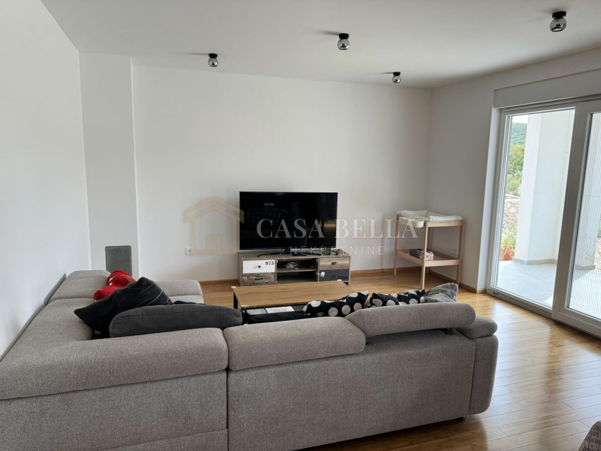 Haus u Vrbniku, 152m², 4 sobe, slika 5
