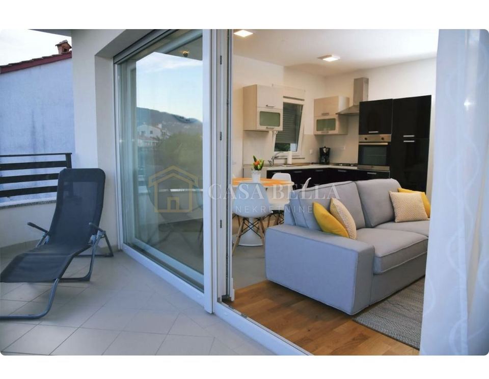 Wohnung u Matuljiu, 97.4m², 3 sobe, slika 2