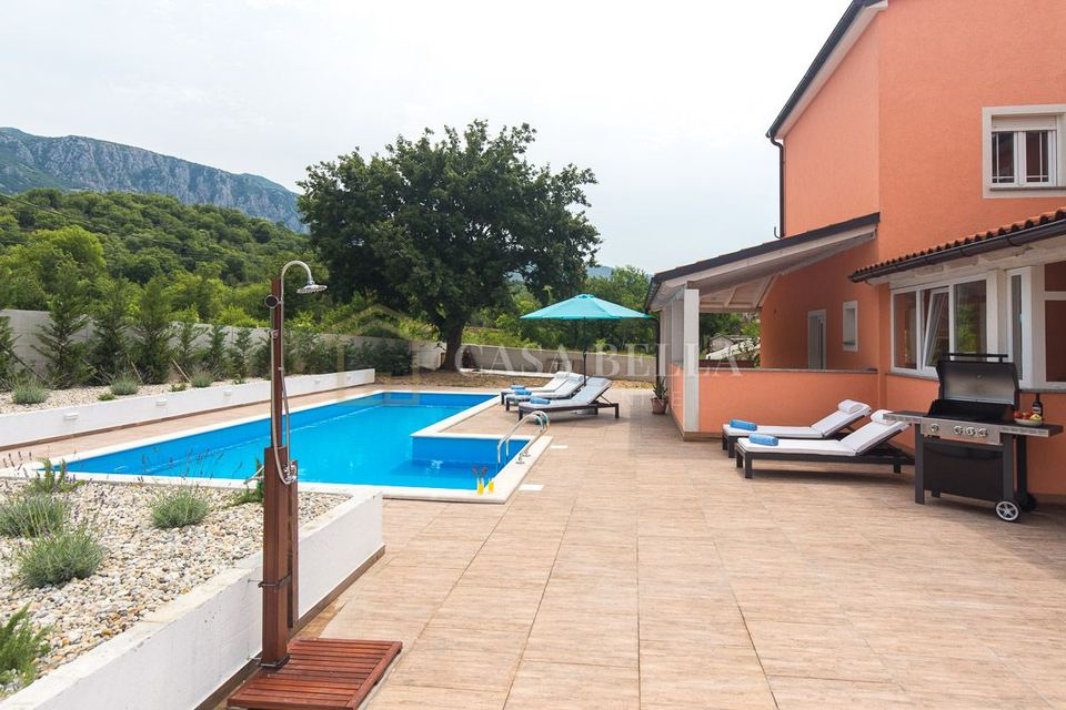Casa u Vinodolskoj općini, 370m², slika 2