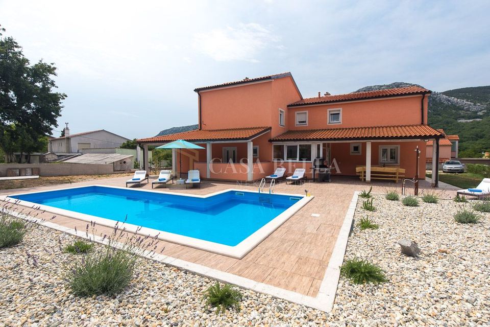 Casa u Vinodolskoj općini, 370m², slika 4