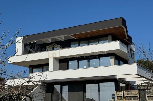 Appartamento u Krku, 254.7m², 3 sobe