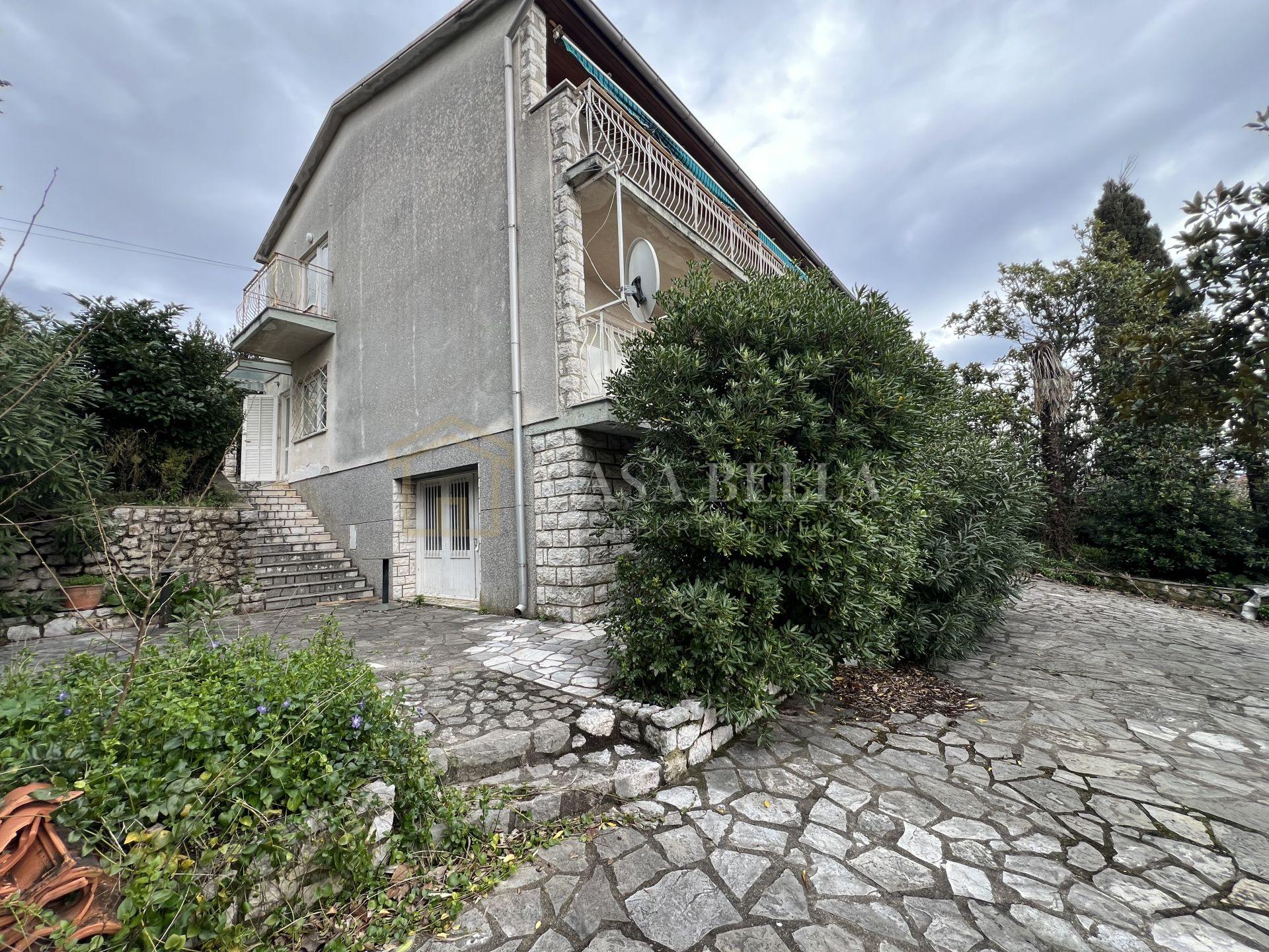 House u Crikvenici, 300m², 6 soba