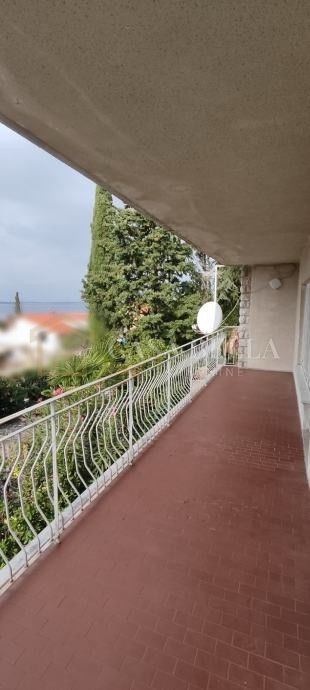 House u Crikvenici, 300m², 6 soba, slika 3
