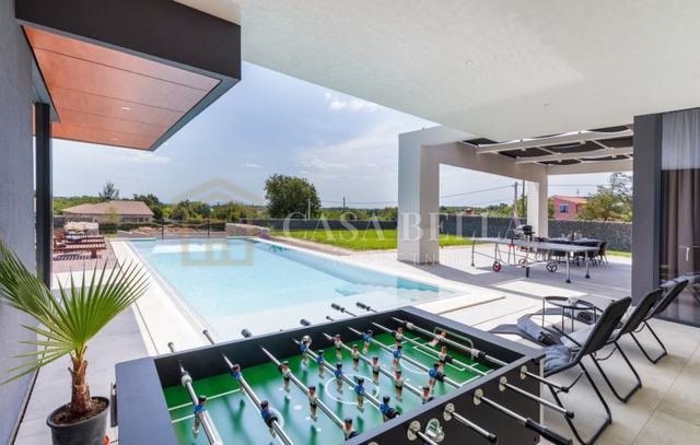 House u Ližnjanu, 497.52m², 4 sobe, slika 3