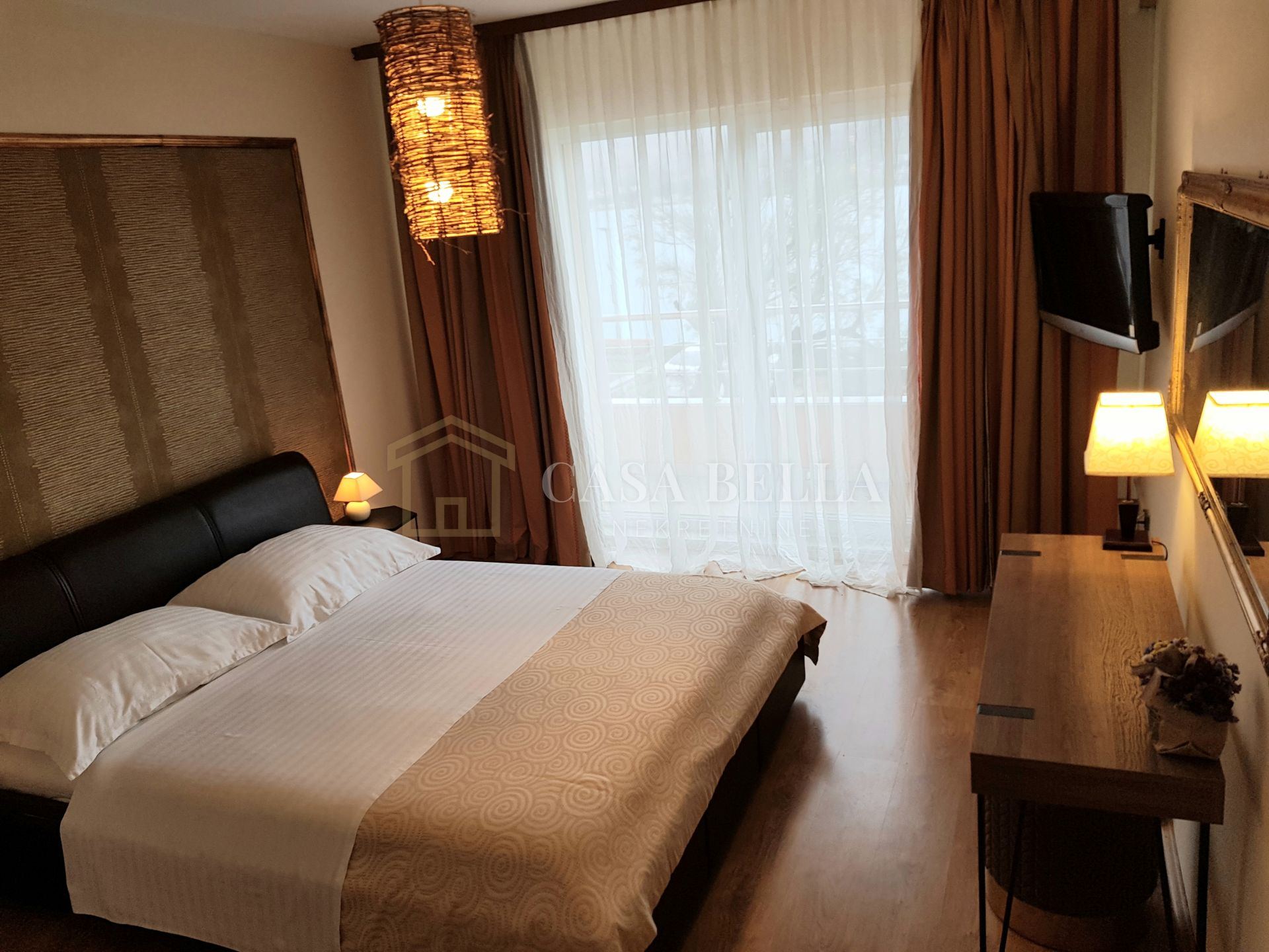 House u Pagu, 560m², 8 soba, slika 3