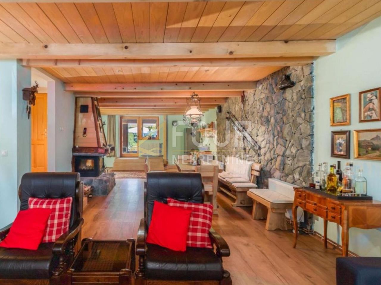 Haus u Mrkopalju, 450m², 4 sobe, slika 3