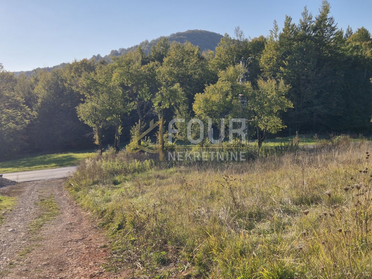 Grundstück u Ravna Gori, 695m², slika 3