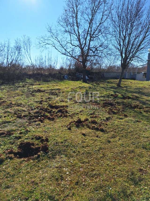 Grundstück u Marčani, 650m²