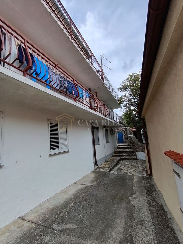 Haus u Karlobagu, 180m², 3 sobe, slika 3