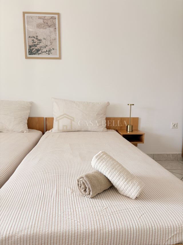 Haus u Novi Vinodolskiu, 450m², 1 soba, slika 5