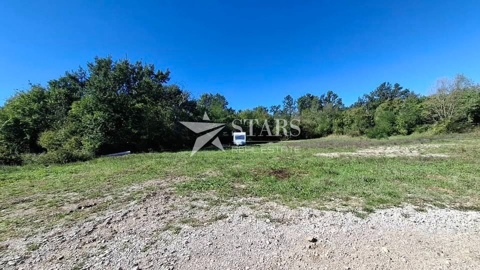 Zemljište u Buzetu, 1718m²