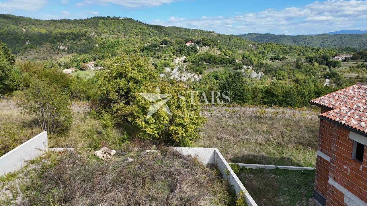 Zemljište u Pićanu, 530m²