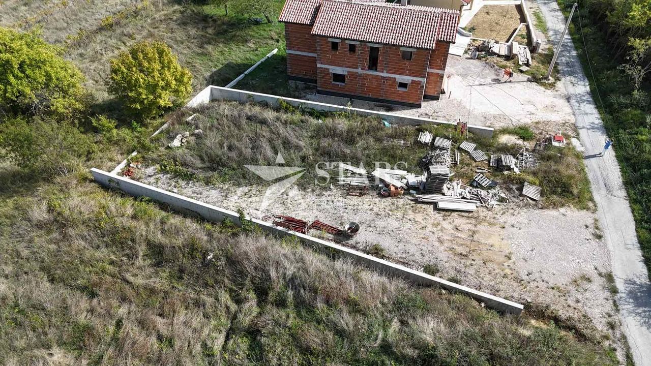 Zemljište u Pićanu, 530m², slika 4