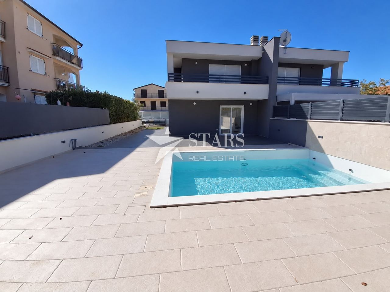 Haus u Novigradu, 135m², 3 sobe