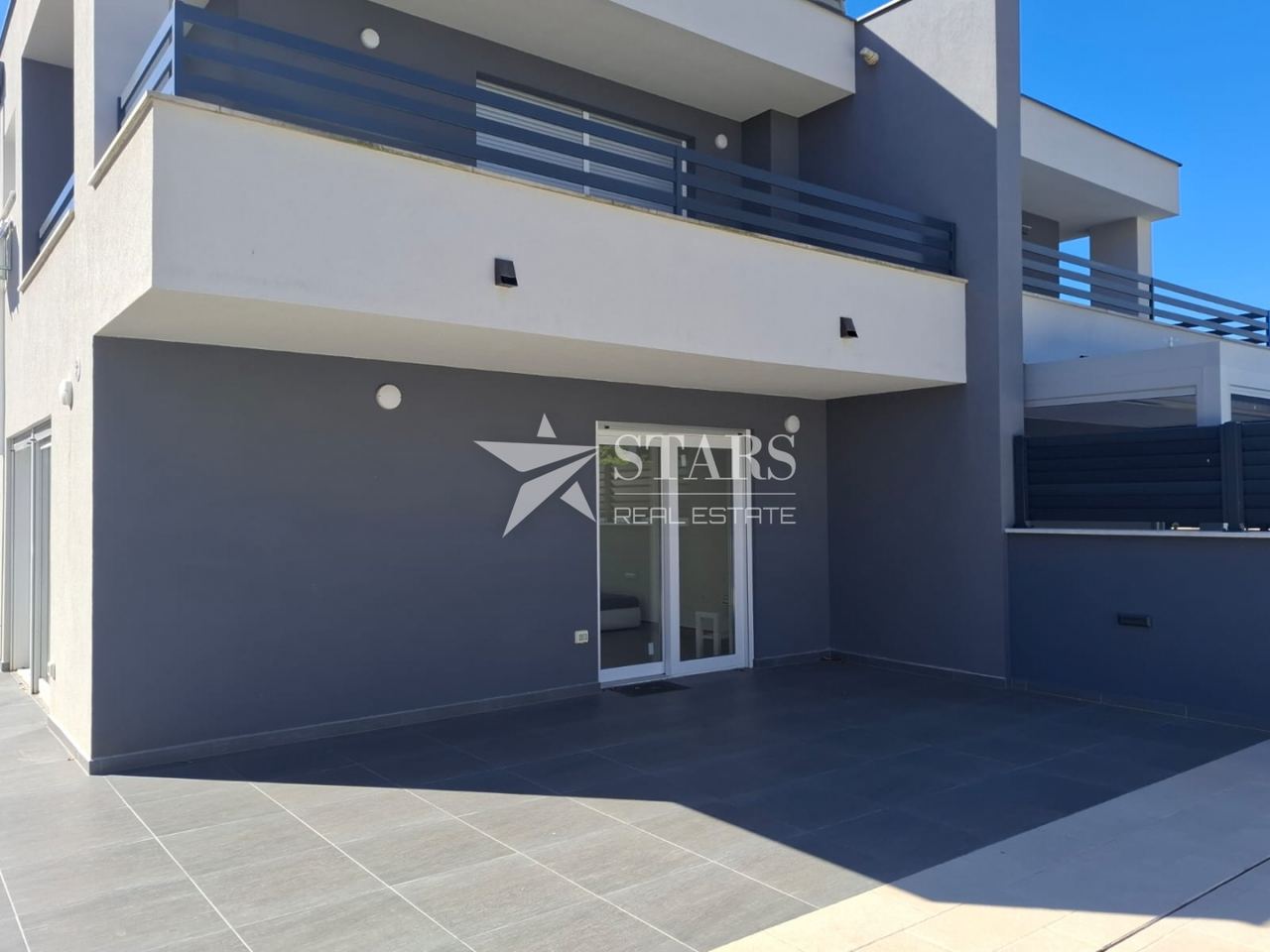Haus u Novigradu, 135m², 3 sobe, slika 3