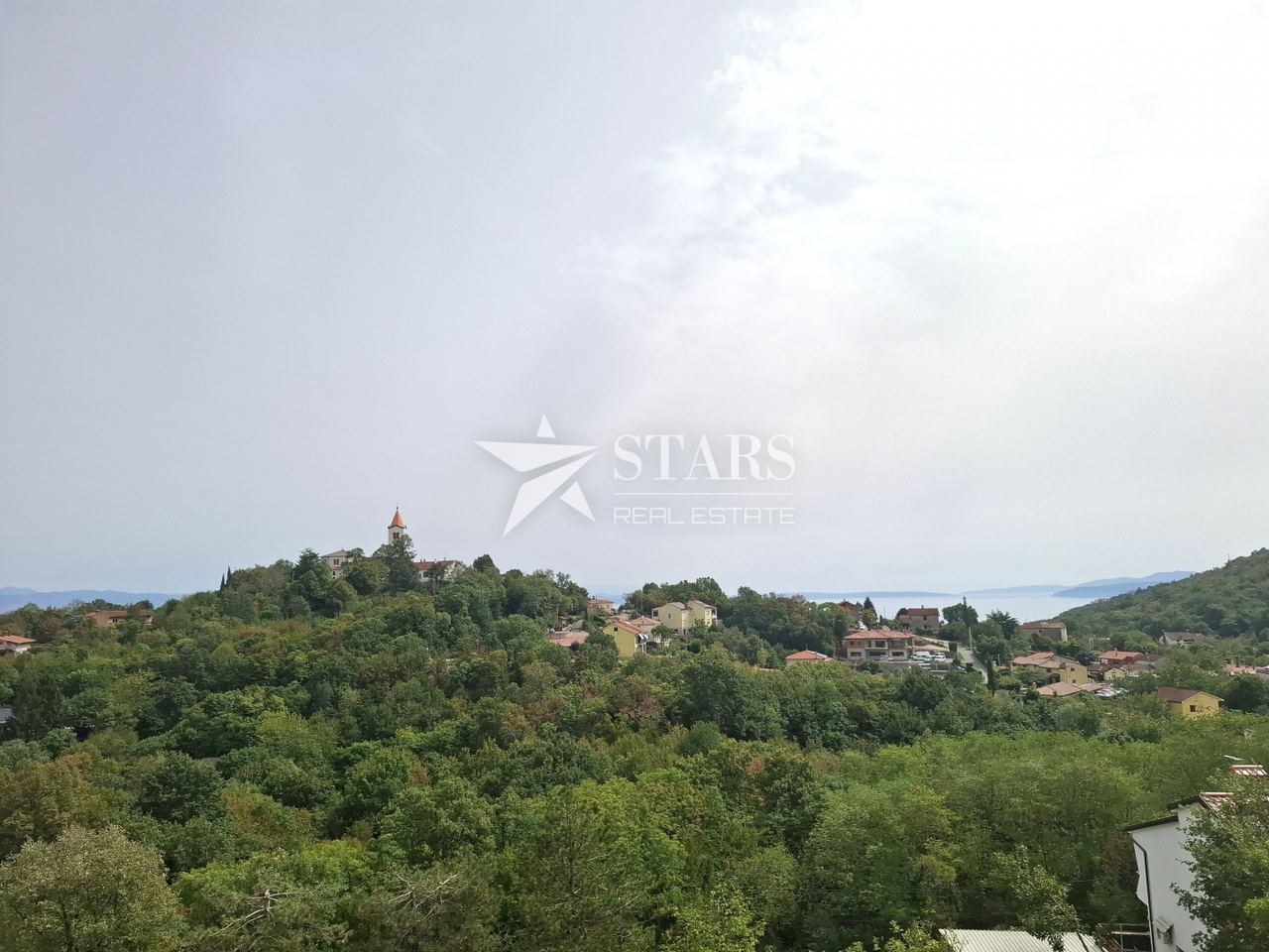 Kuća u Matuljiu, 265m², 6 soba