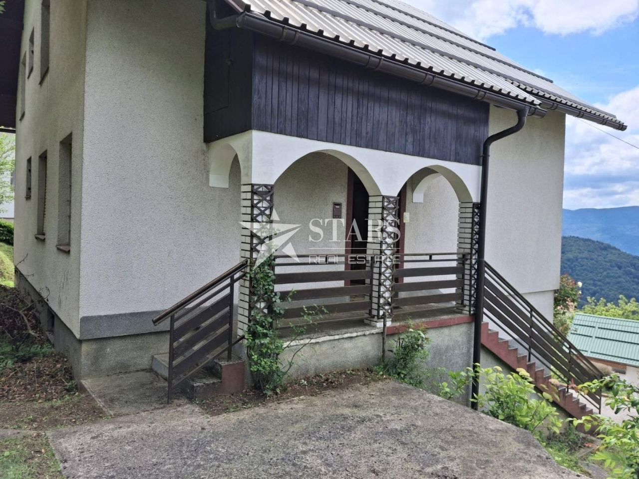 Haus u Skradu, 270m², 3 sobe, slika 3