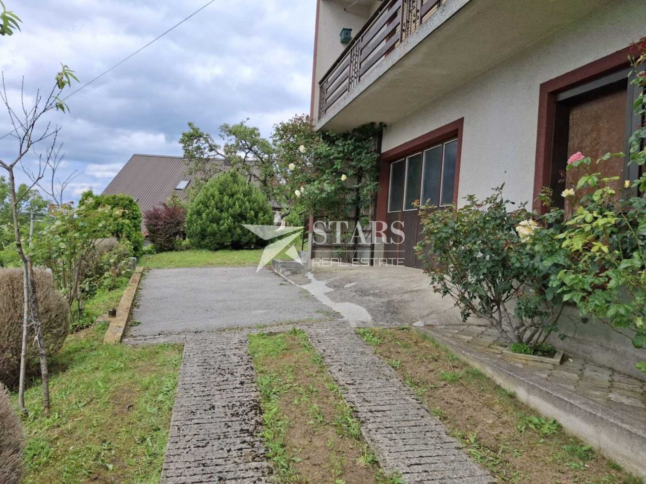 Haus u Skradu, 270m², 3 sobe, slika 4
