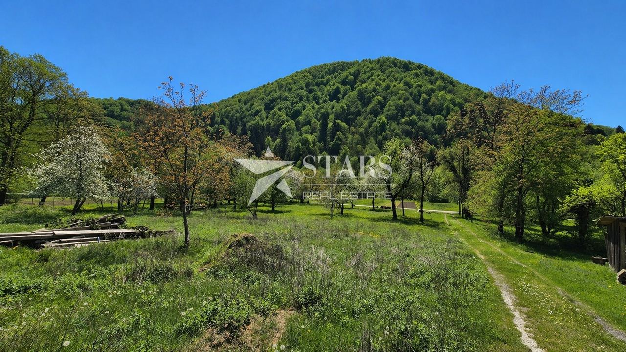 Haus u Delnicama, 3022m²