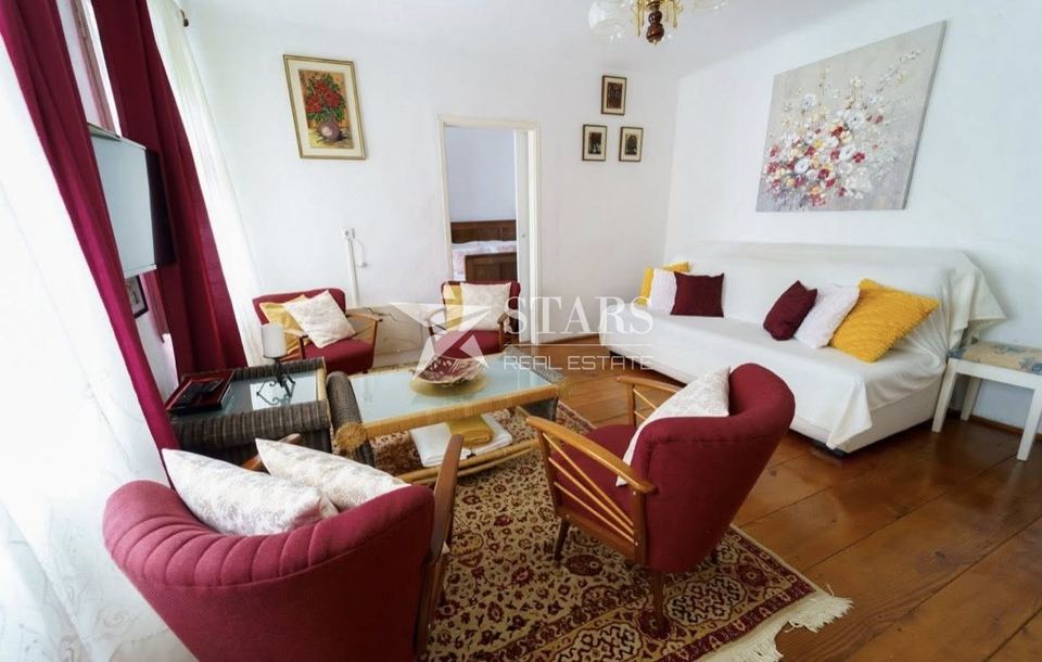 Haus u Delnicama, 200m², 3 sobe