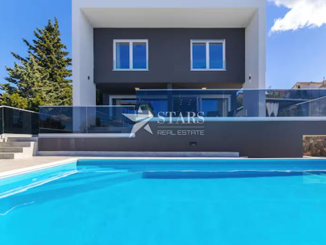 Kuća u Novi Vinodolskiu, 240m², 4 sobe, slika 3