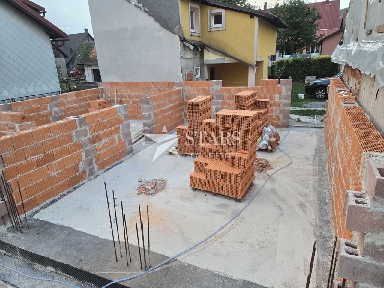 Haus u Delnicama, 160m², 3 sobe, slika 2