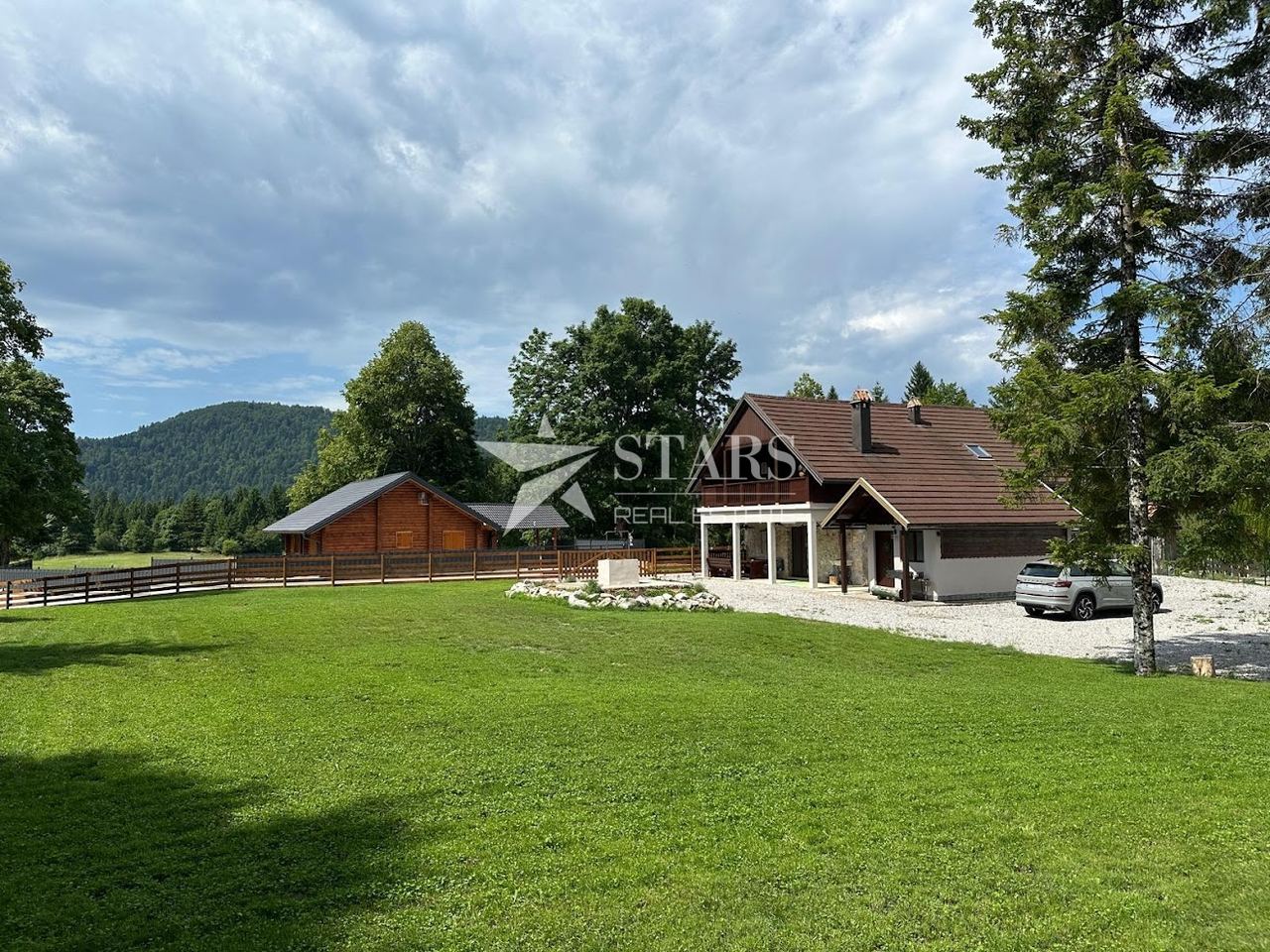 Casa u Delnicama, 210m², 3 sobe