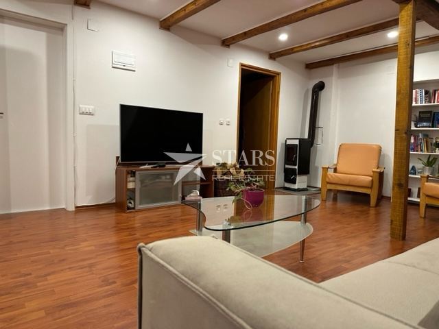 Haus u Delnicama, 100m², 2 sobe