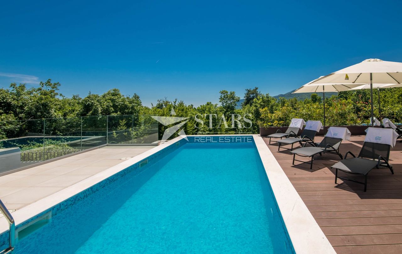 Casa u Opatiji, 264.2m², 3 sobe, slika 2