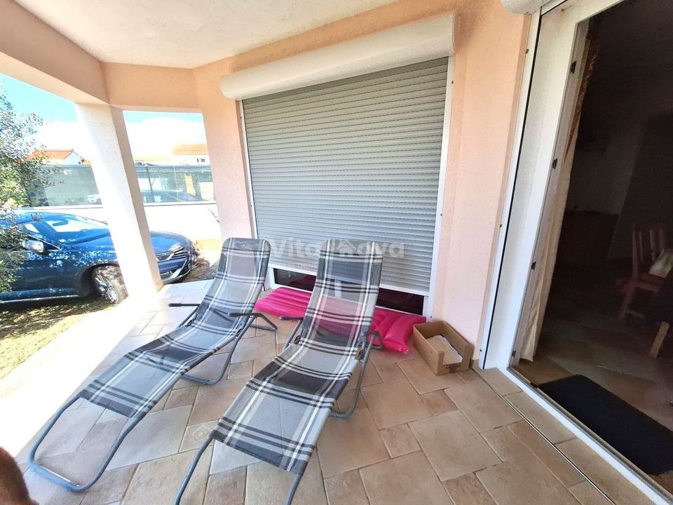 Haus u Privlaci, 200m², 7 soba, slika 4