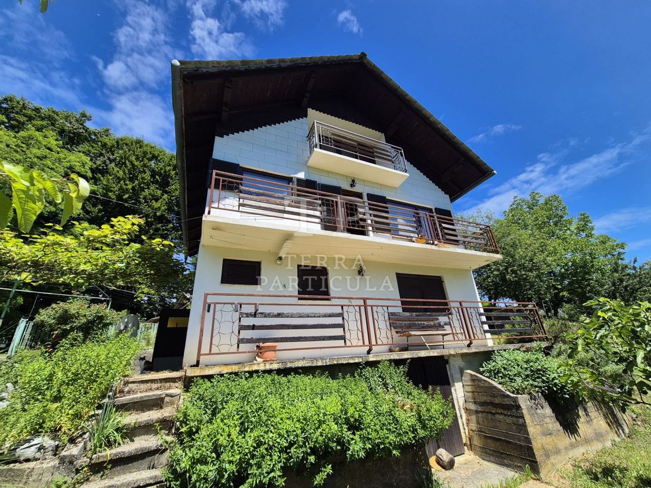 Kuća u Desiniću, 150m², 2 sobe