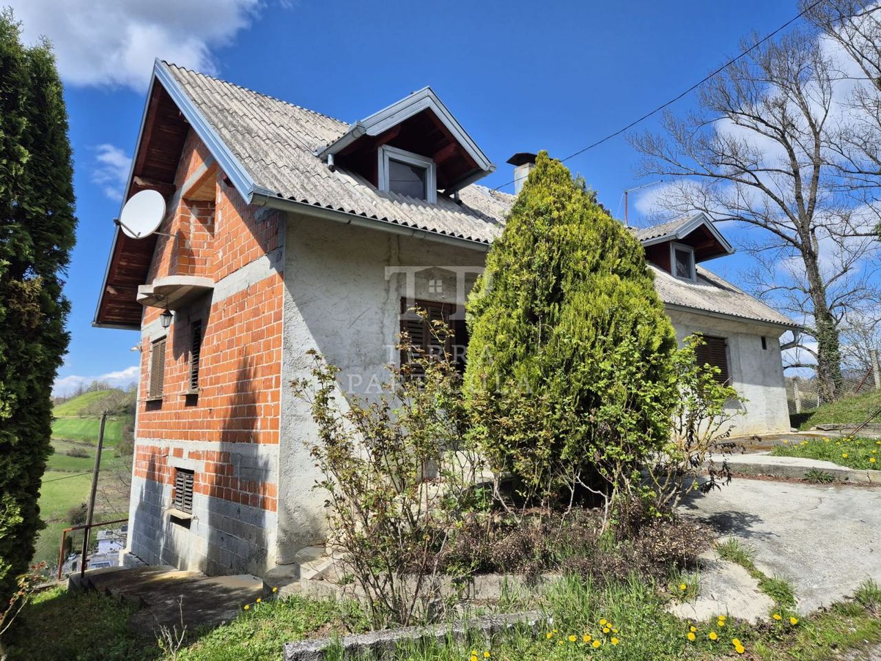 Kuća u Pregradi, 120m², 3 sobe