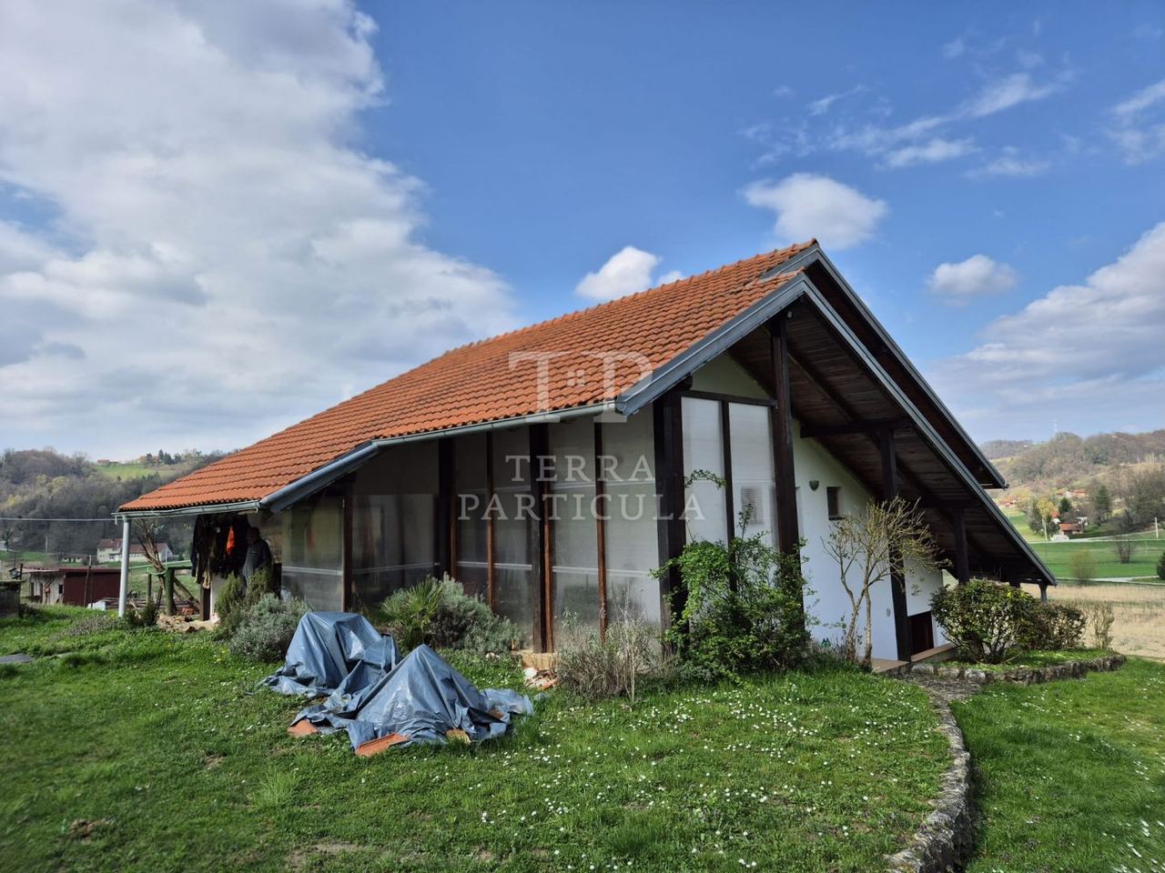 Haus u Krapinskim Toplicama, 180m², 2 sobe, slika 2