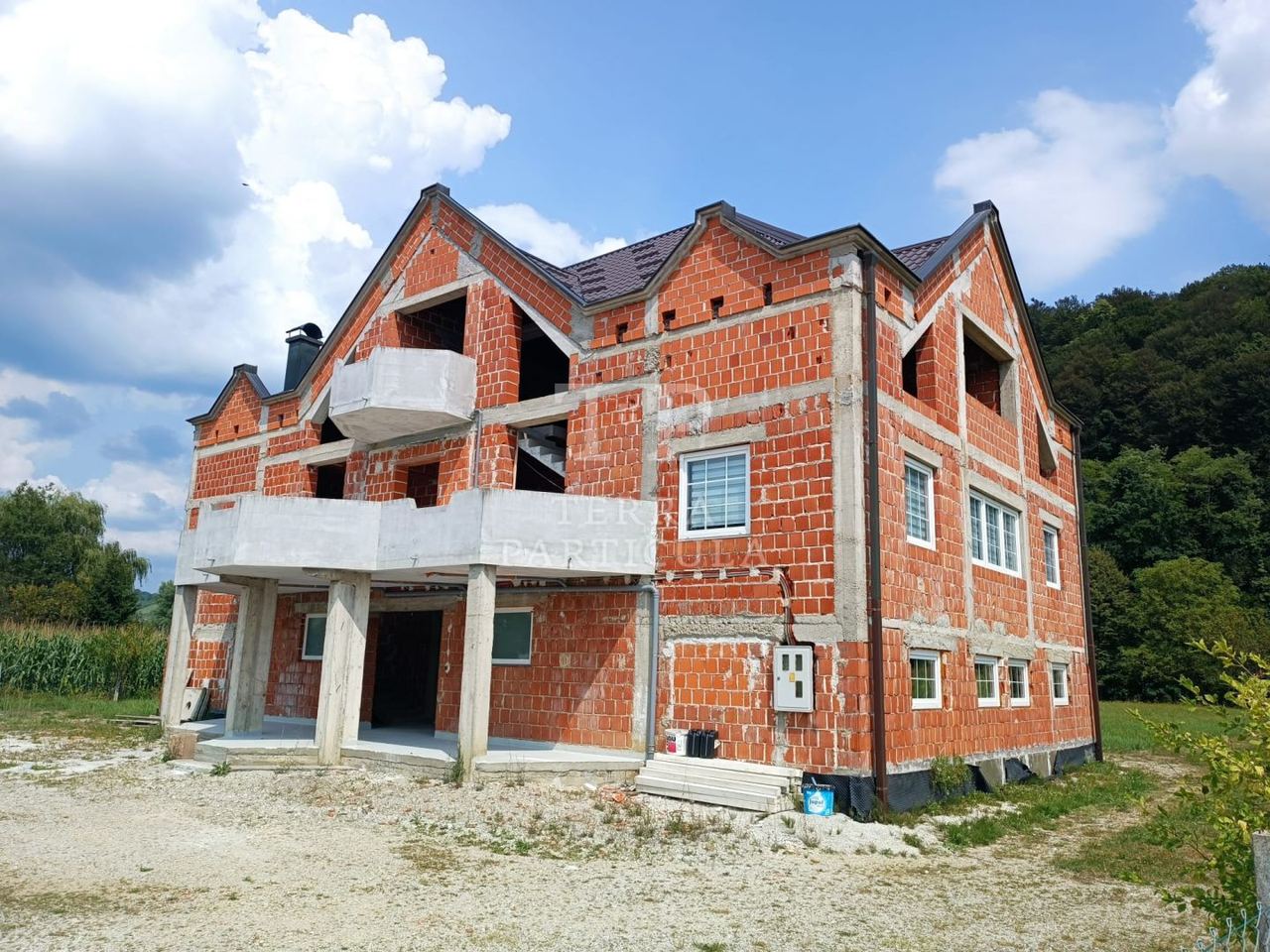 Haus u Desiniću, 560m²
