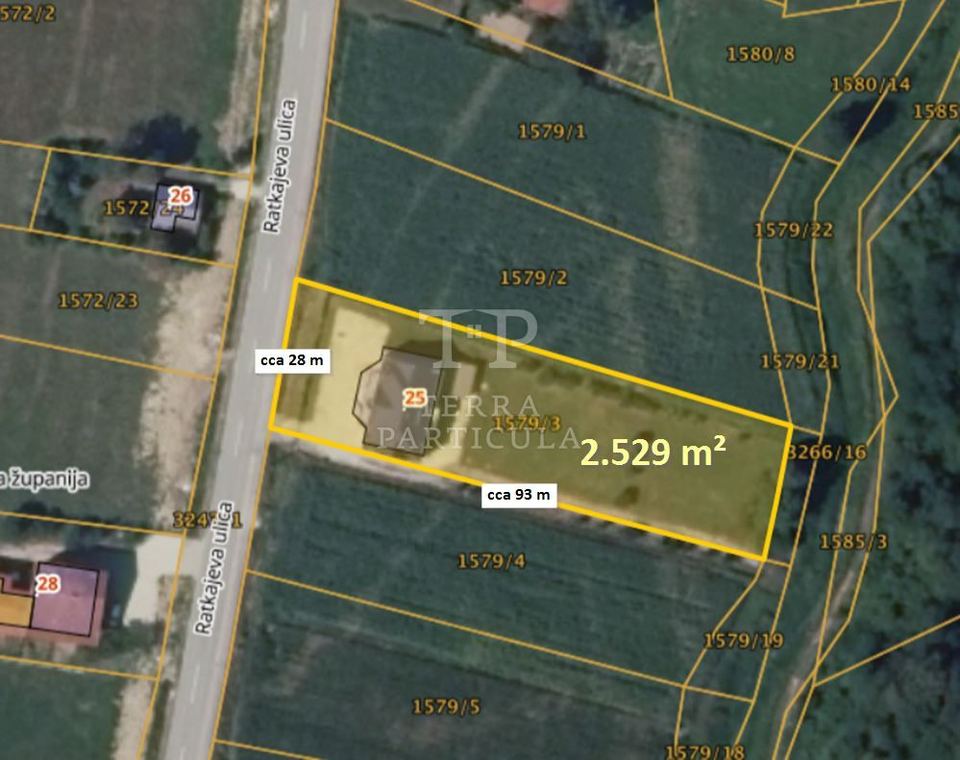Kuća u Desiniću, 560m², slika 2