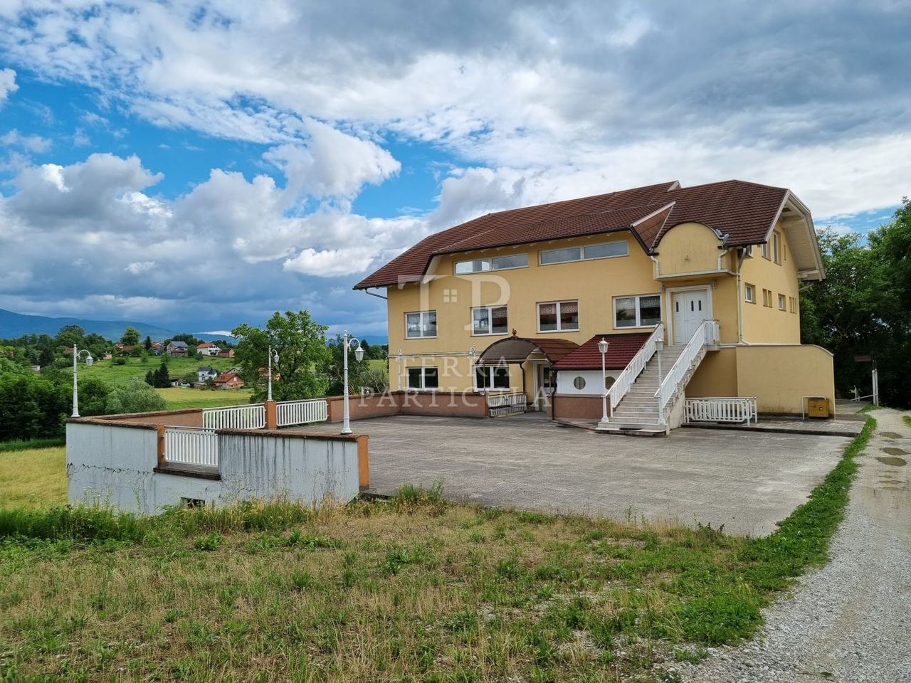 Gewerbefläche u Oroslavju, 1861m²